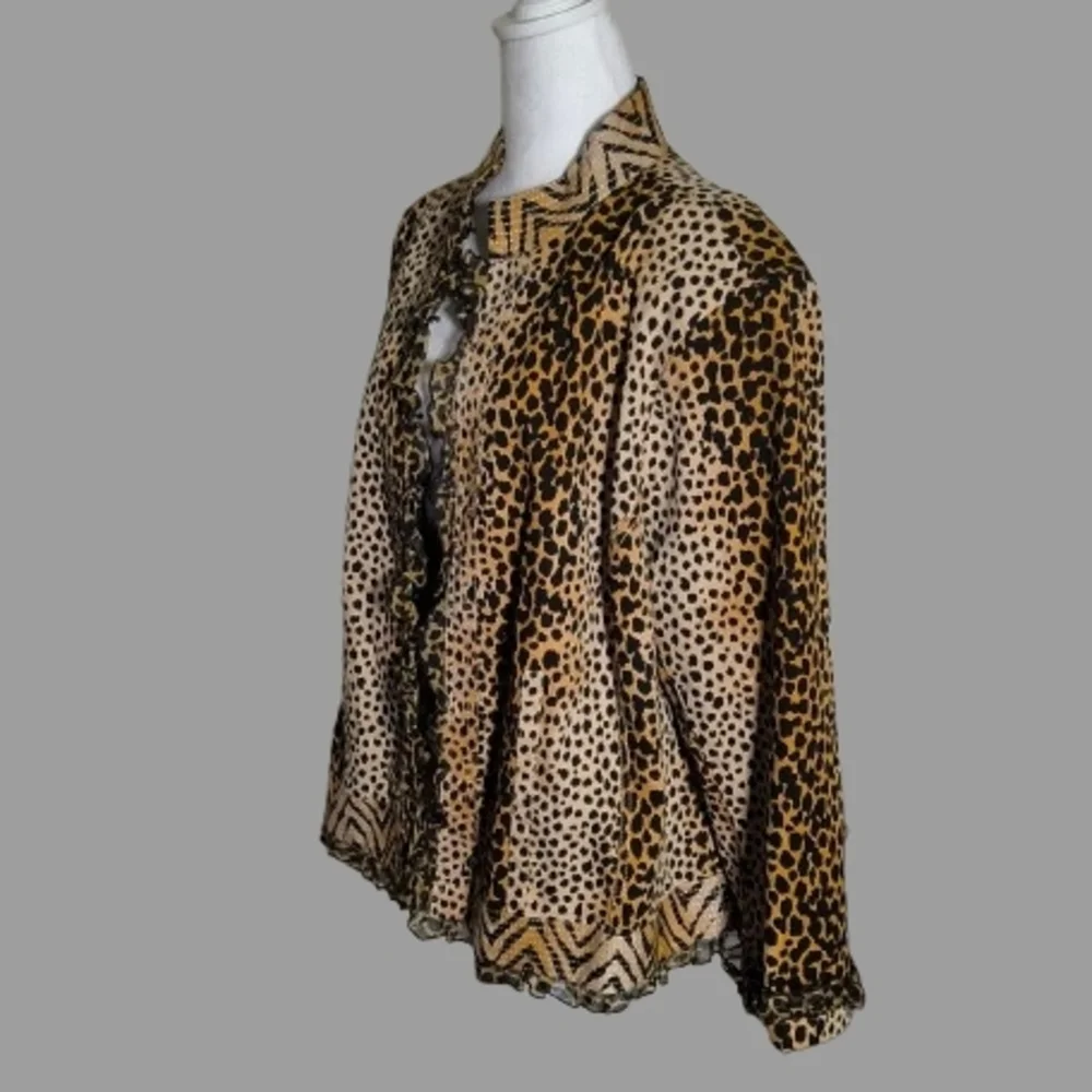 Chic Leopard Print Women's Blazer - Picture 4 of 9